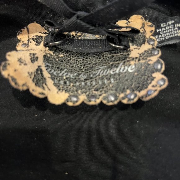 Twelve by Twelve Military Style Lace Zip-Up Top Size S - Picture 6 of 9